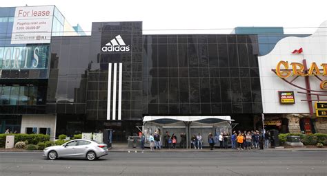 adidas outlet las vegas|adidas las vegas boulevard.